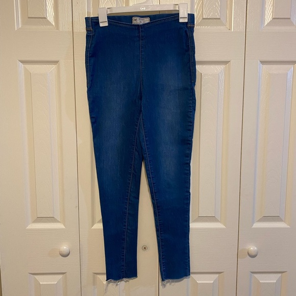 Free People SZ 27Skinny Slim Leg Denim Leggings Stretch Jeans Mid Rise Raw Hem - Picture 2 of 13